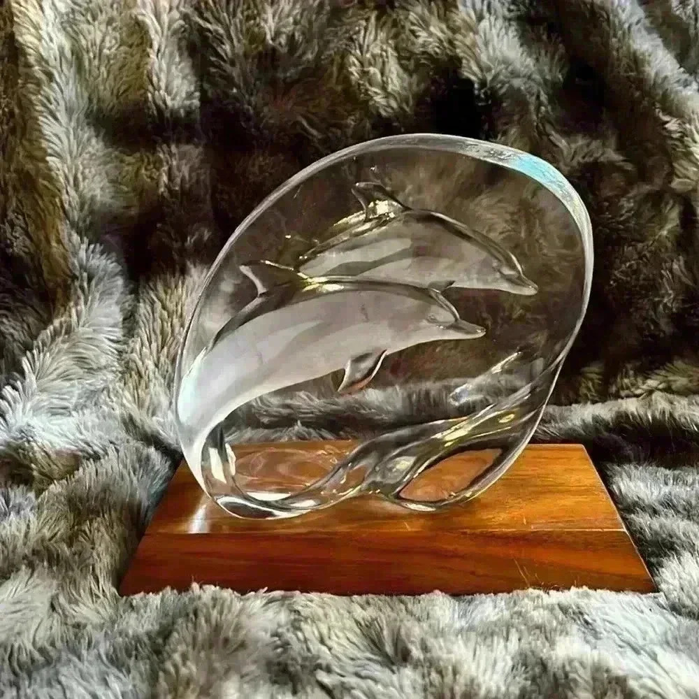 Mat Jonasson Sweden Crystal “ Jumping Dolphins  “